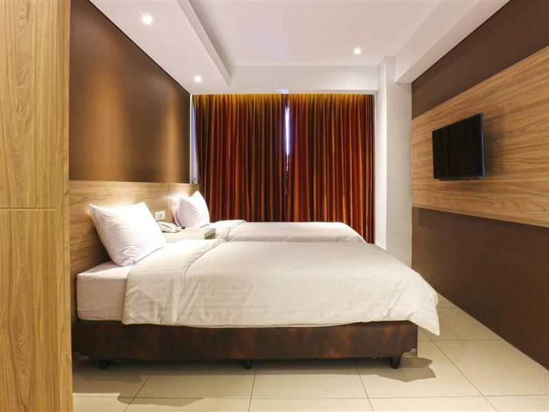 Kampioen Bed & Breakfast Bandung Esterno foto