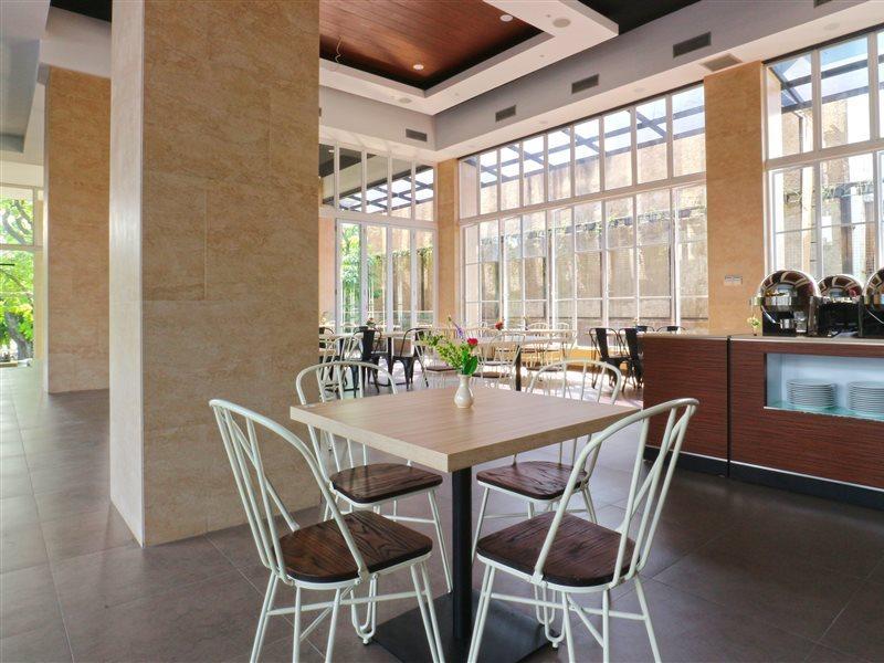 Kampioen Bed & Breakfast Bandung Esterno foto