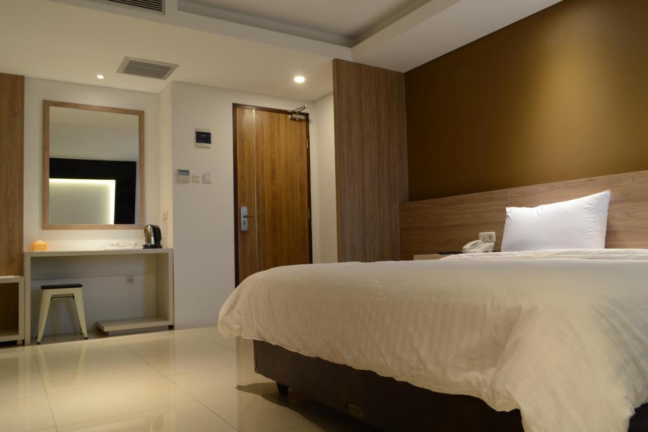 Kampioen Bed & Breakfast Bandung Esterno foto