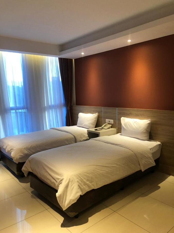 Kampioen Bed & Breakfast Bandung Esterno foto