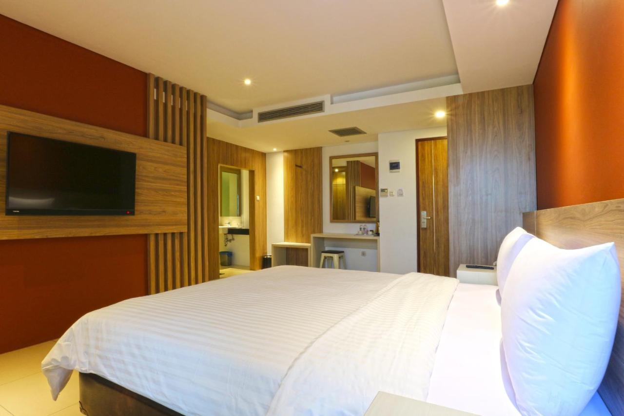 Kampioen Bed & Breakfast Bandung Esterno foto